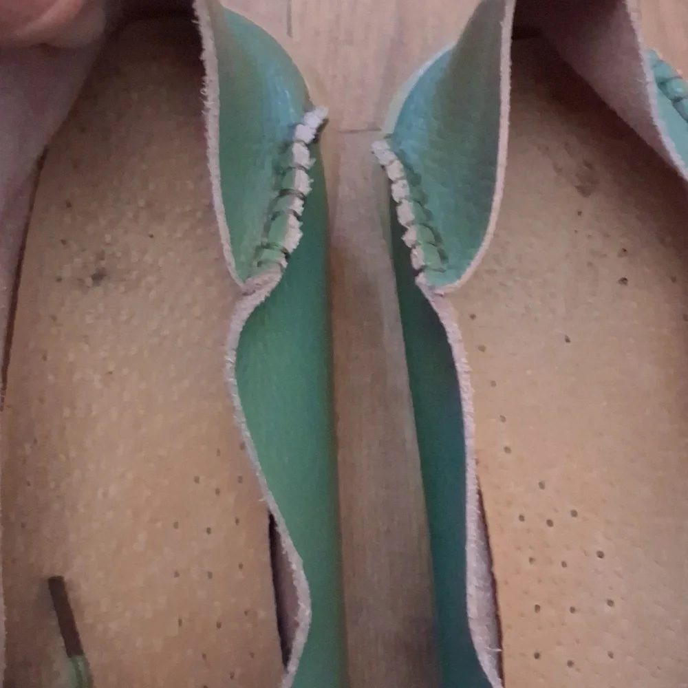 Green Leather Women's Loafer Moccasin Shoes - Picture 2 of 5